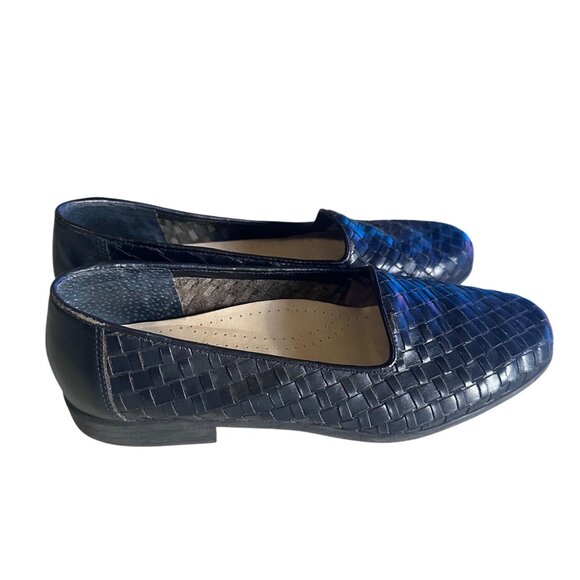 G.H. Bass Co. black woven slip on leather loafers size 6M - Picture 3 of 5